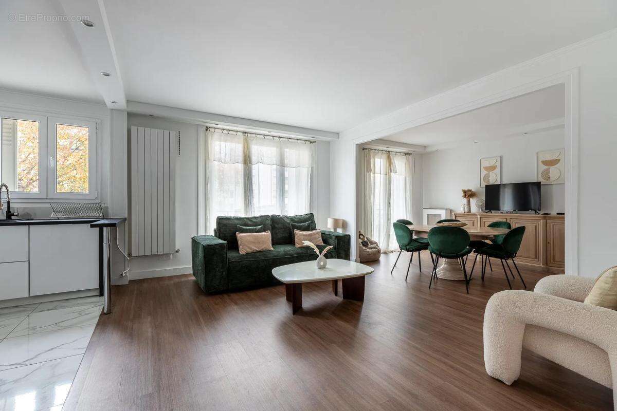 Appartement à PARIS-10E