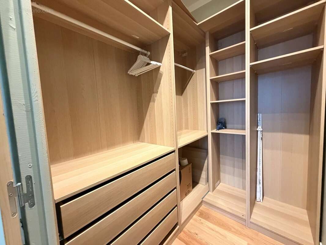 Nice Centre – Élégant appartement bourgeois rénové de 2 à 3 chambres - photo 19