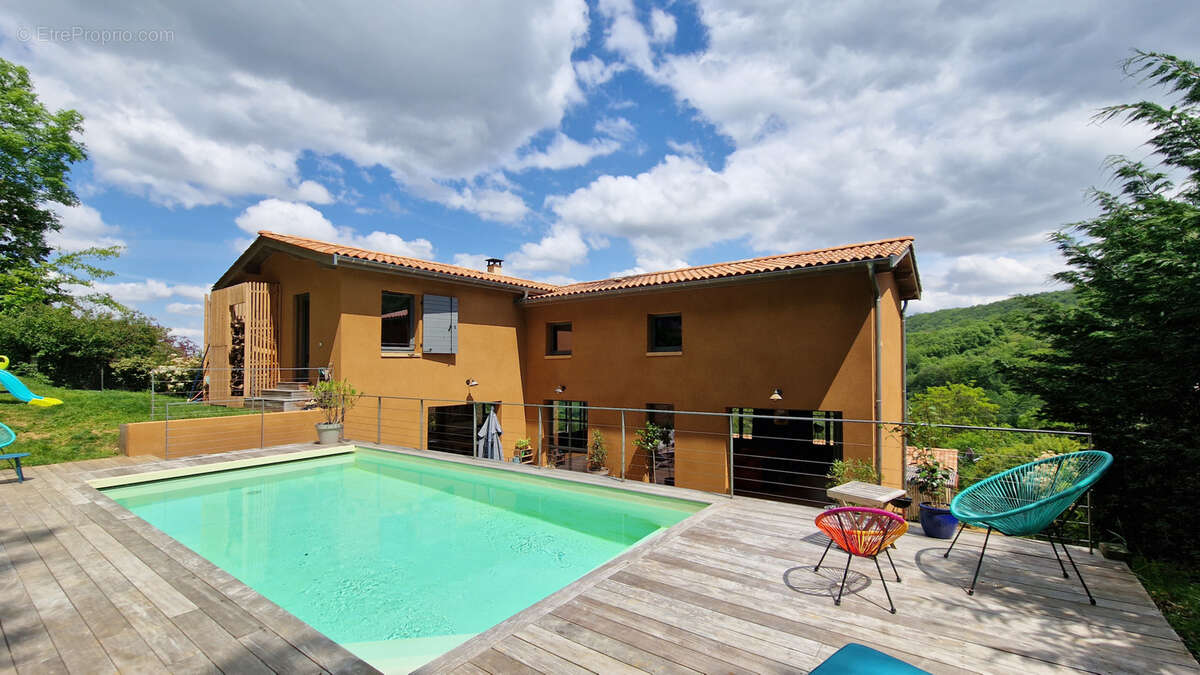 Maison à POLEYMIEUX-AU-MONT-D&#039;OR