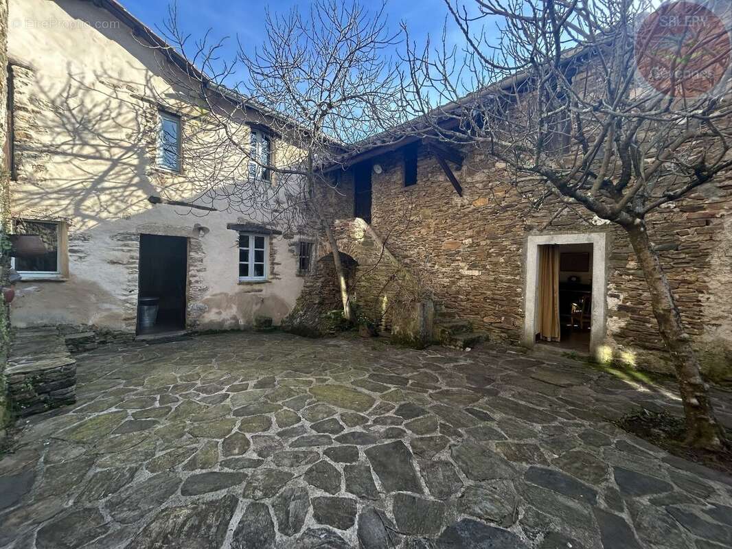 Maison à LES PLANTIERS