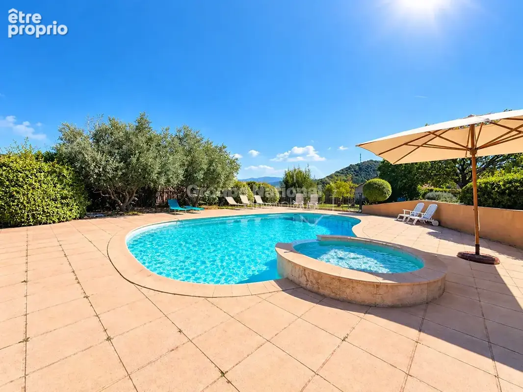 Villa de type 7  avec piscine, garage et dépendances ! - photo 3
