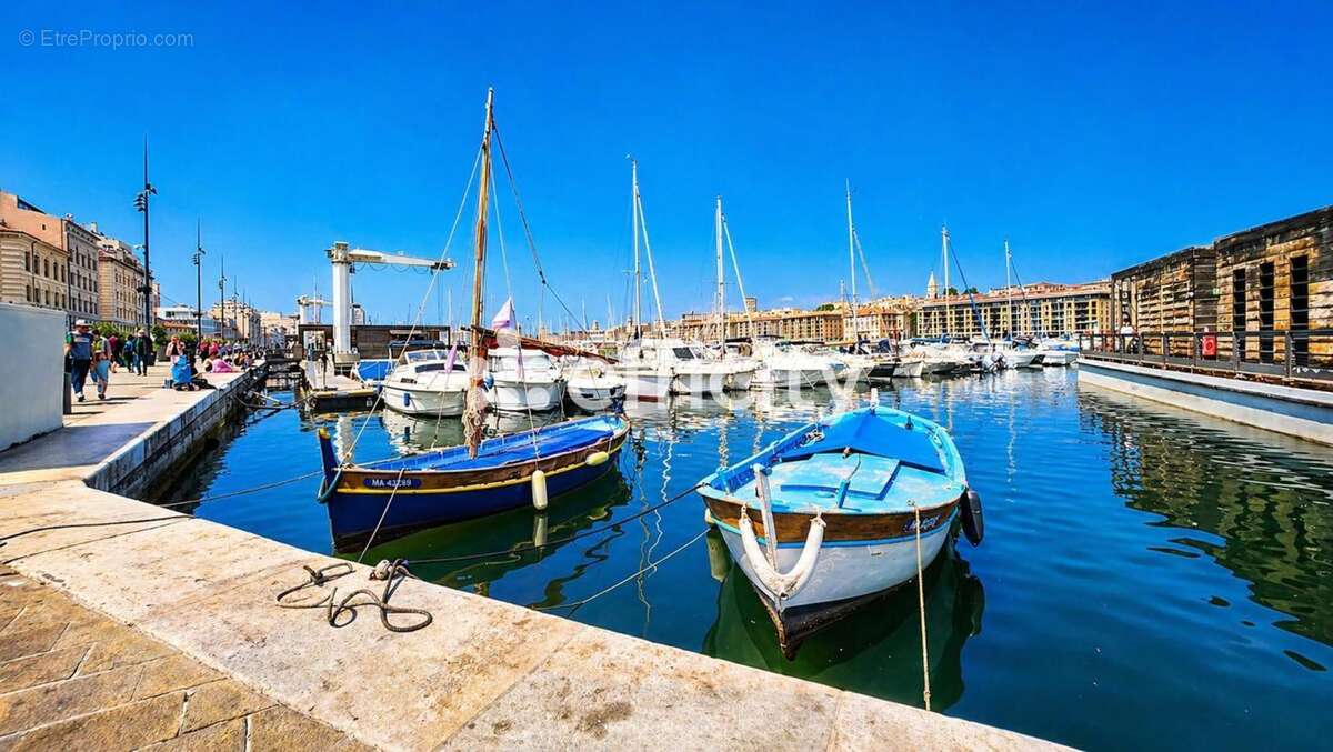 Appartement à MARSEILLE-1E