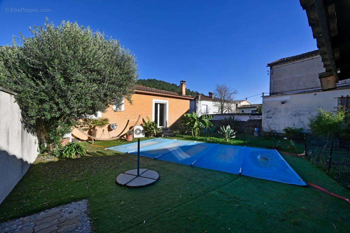 Maison à LE MARTINET