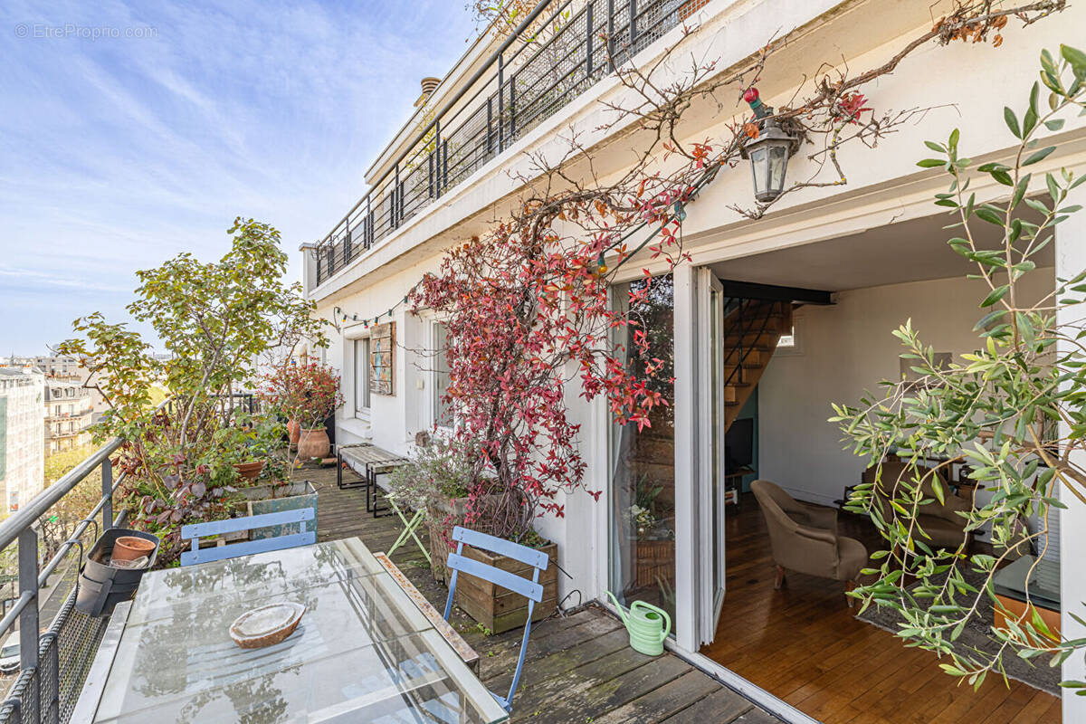 Appartement à PARIS-15E