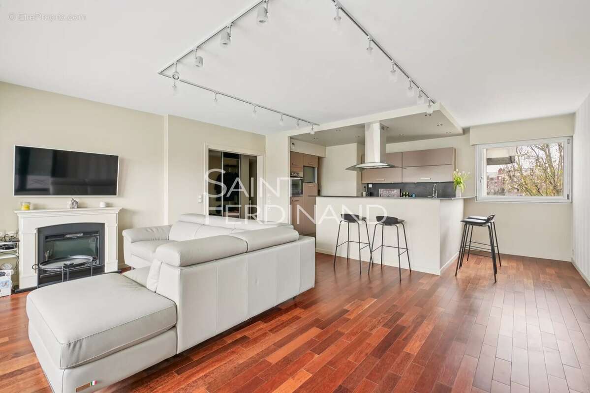Appartement à NEUILLY-SUR-SEINE