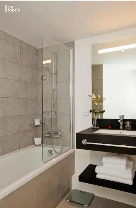 INVESTISSEMENT LOCATIF  PUTEAUX  Résidence d'Affaires Residhome Puteaux La Défense****  5,5% de rentabilité. - photo 5