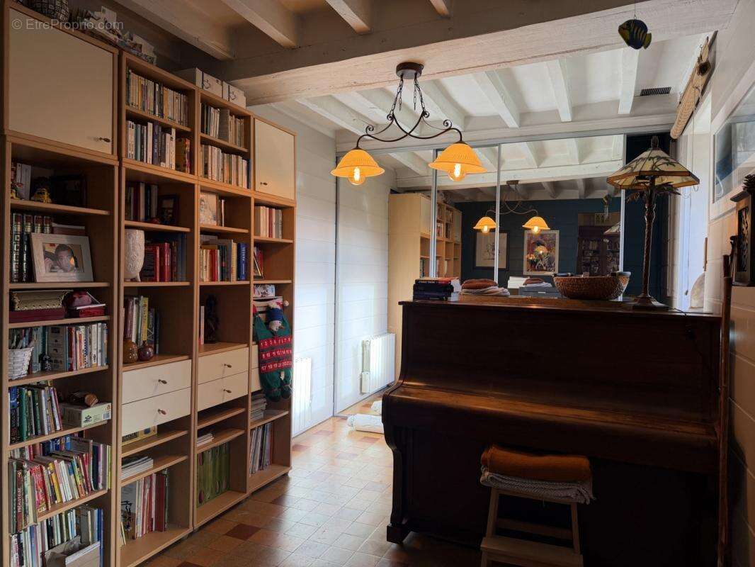 Maison à MAROLLETTE