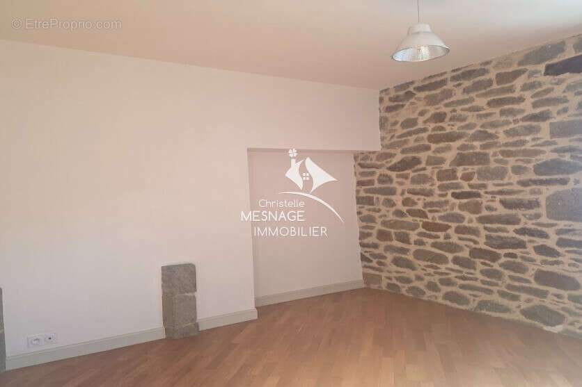 À Vendre chez Christelle Mesnage Immobilier : AU PORT DE - photo 9