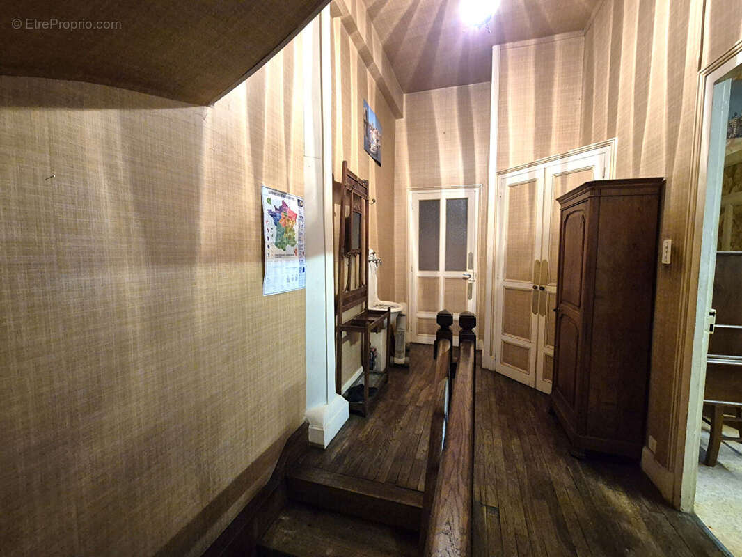 Maison à ALLASSAC