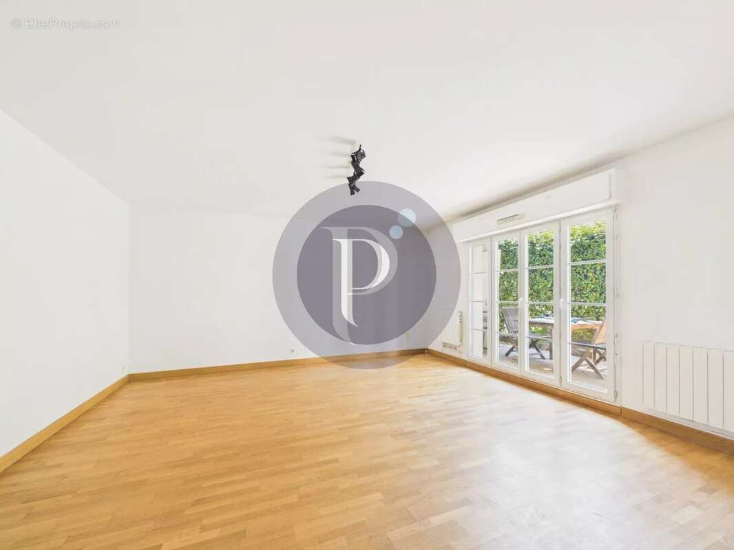 Appartement à LE PLESSIS-ROBINSON