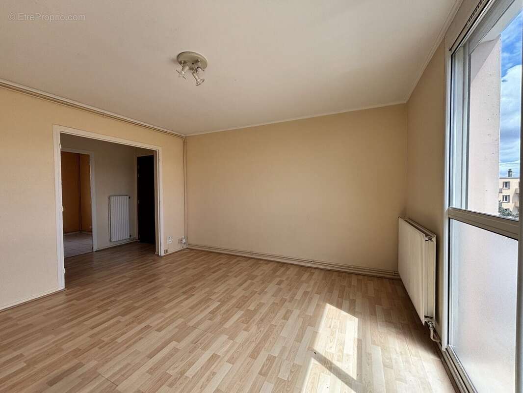 Appartement à ROMANS-SUR-ISERE