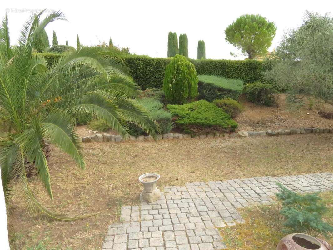   - Maison à DRAGUIGNAN