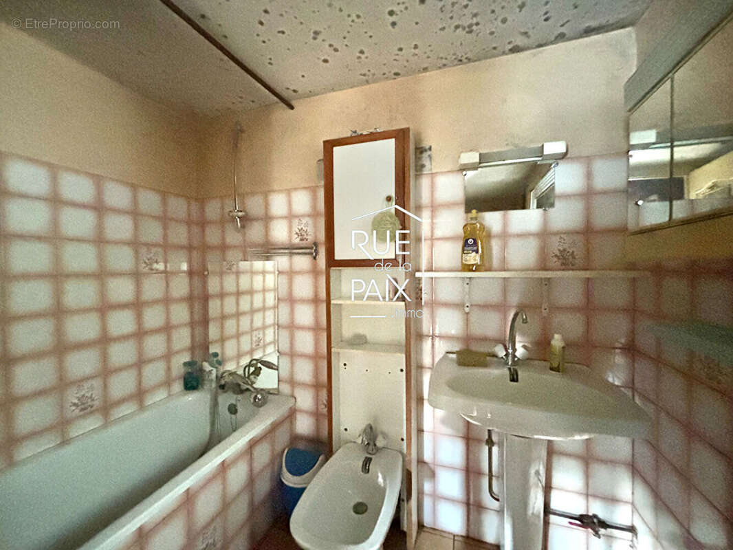 Maison à SAINT-GERMAIN-DE-LONGUE-CHAUME