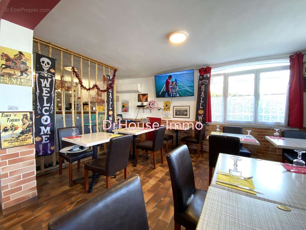 Commerce à SAINTES-MARIES-DE-LA-MER