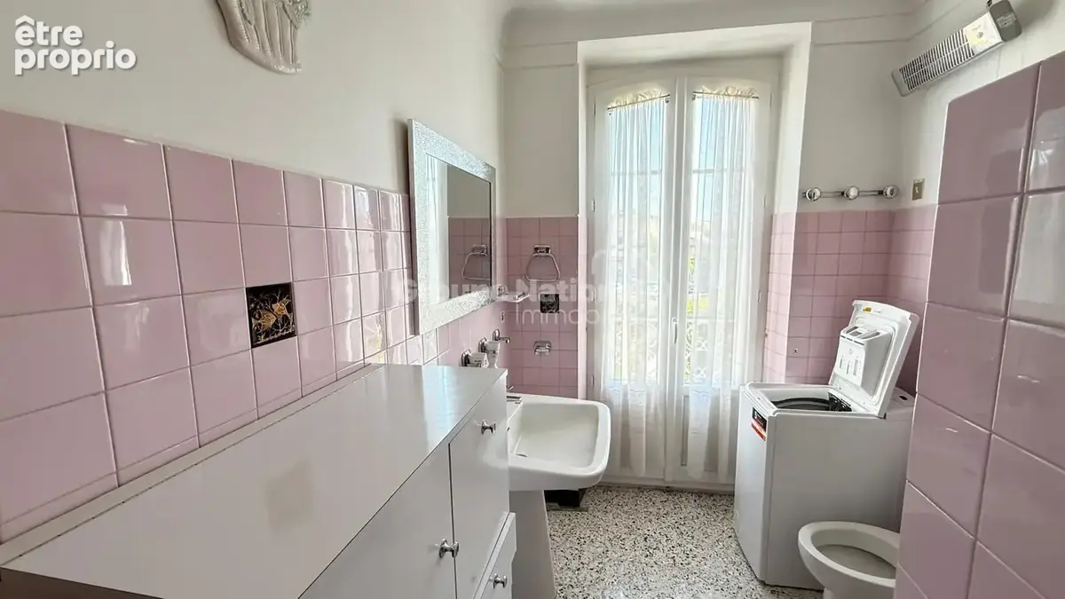 Exclusivité - Maison de maître - Espace et potentiel - photo 17
