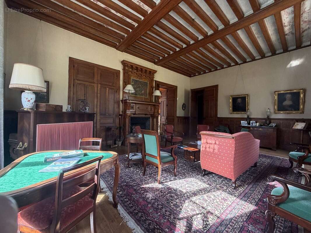 670 m² à Saint-Jean-Ligoure  - photo 6