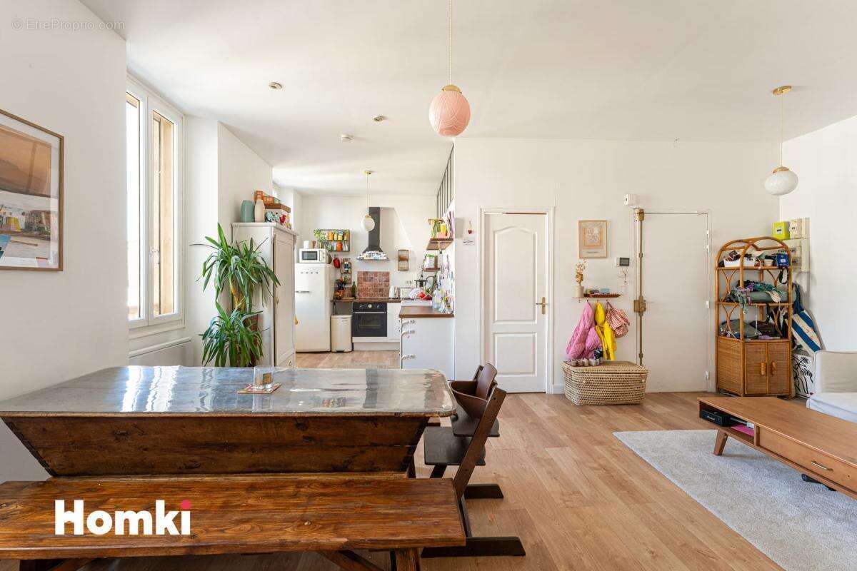 Appartement à MARSEILLE-6E
