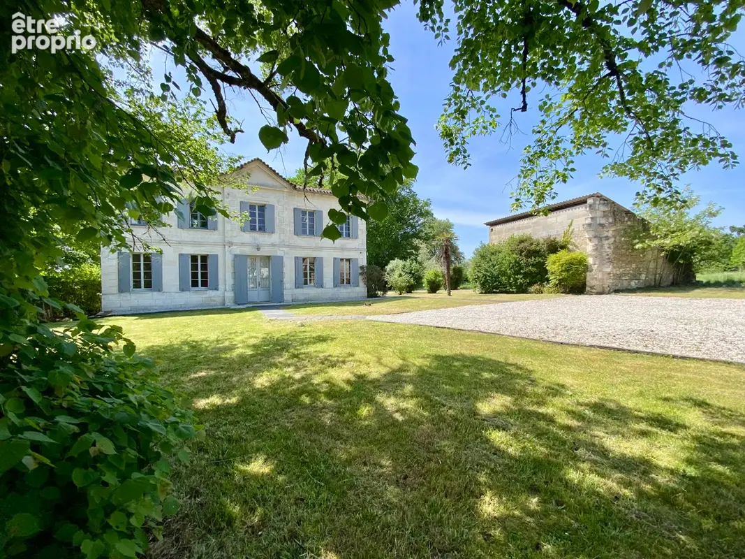 Photo Maison à Galgon au prix de 390 000€