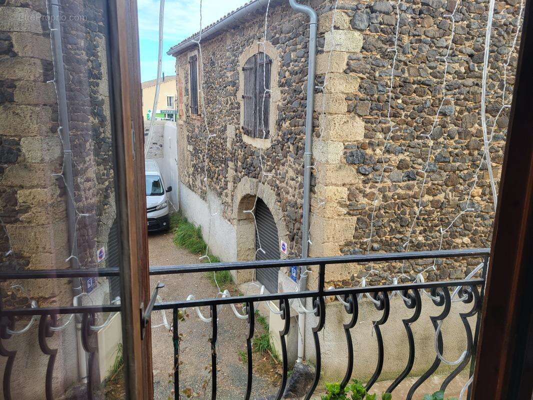 Maison à LEZIGNAN-LA-CEBE