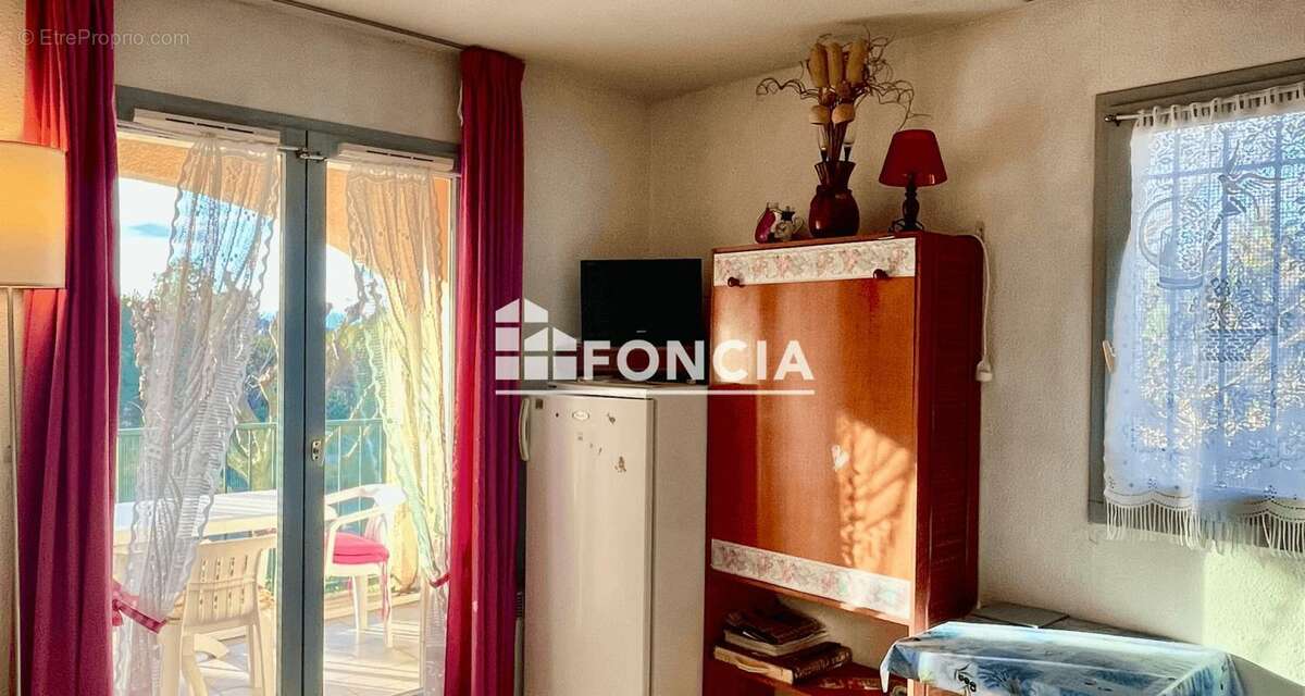 Appartement à LA LONDE-LES-MAURES