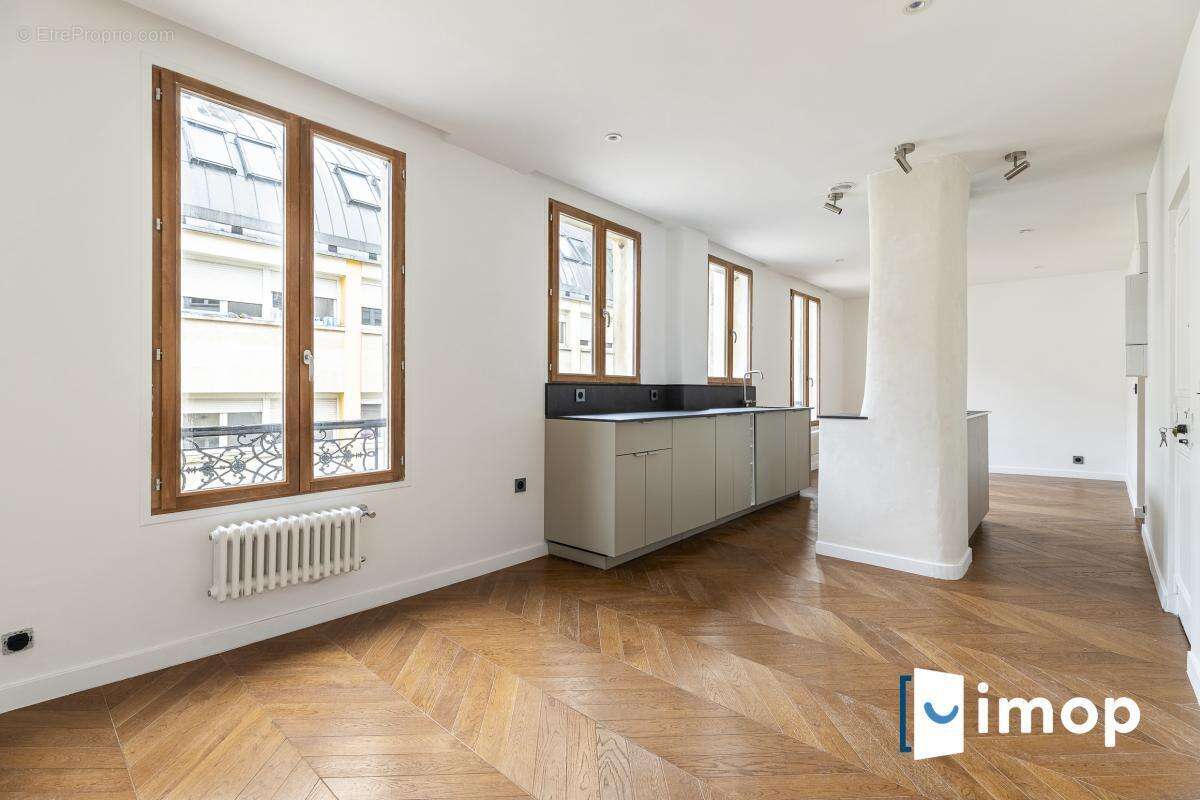 Appartement à PARIS-12E