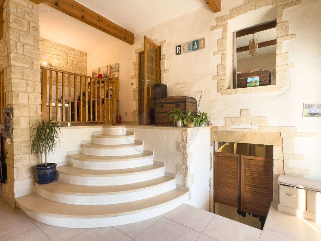 Maison à LA COUCOURDE