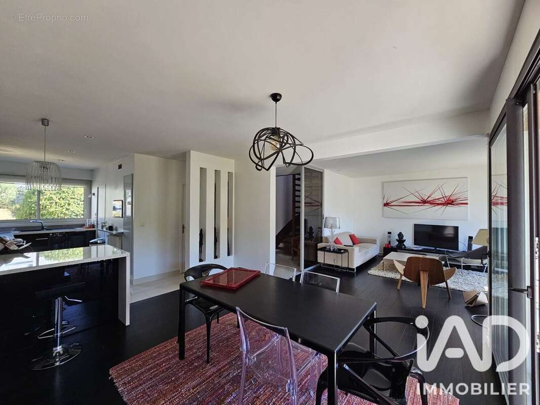 Maison 92 m² à Montsoult  - photo 6