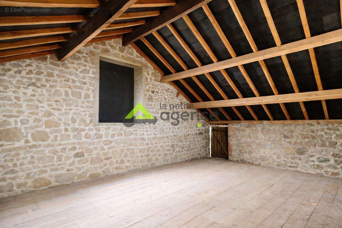 Maison à CHAMPAGNAT