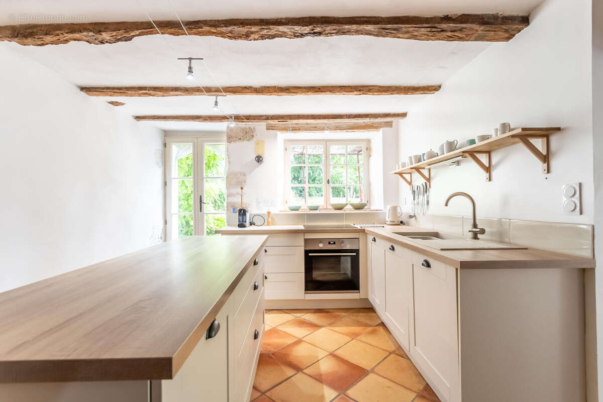 Maison à MONTAIGU-DE-QUERCY