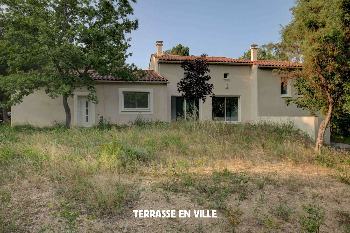 Maison à MEYRARGUES