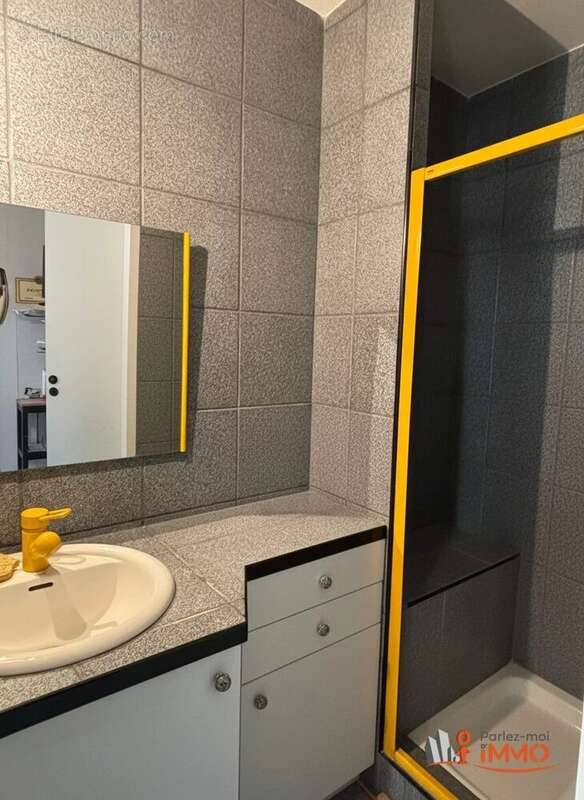Maison à LA TOUR-EN-JAREZ