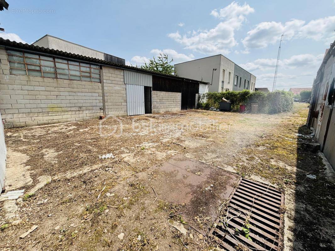 Terrain à SAVIGNY-SUR-ORGE