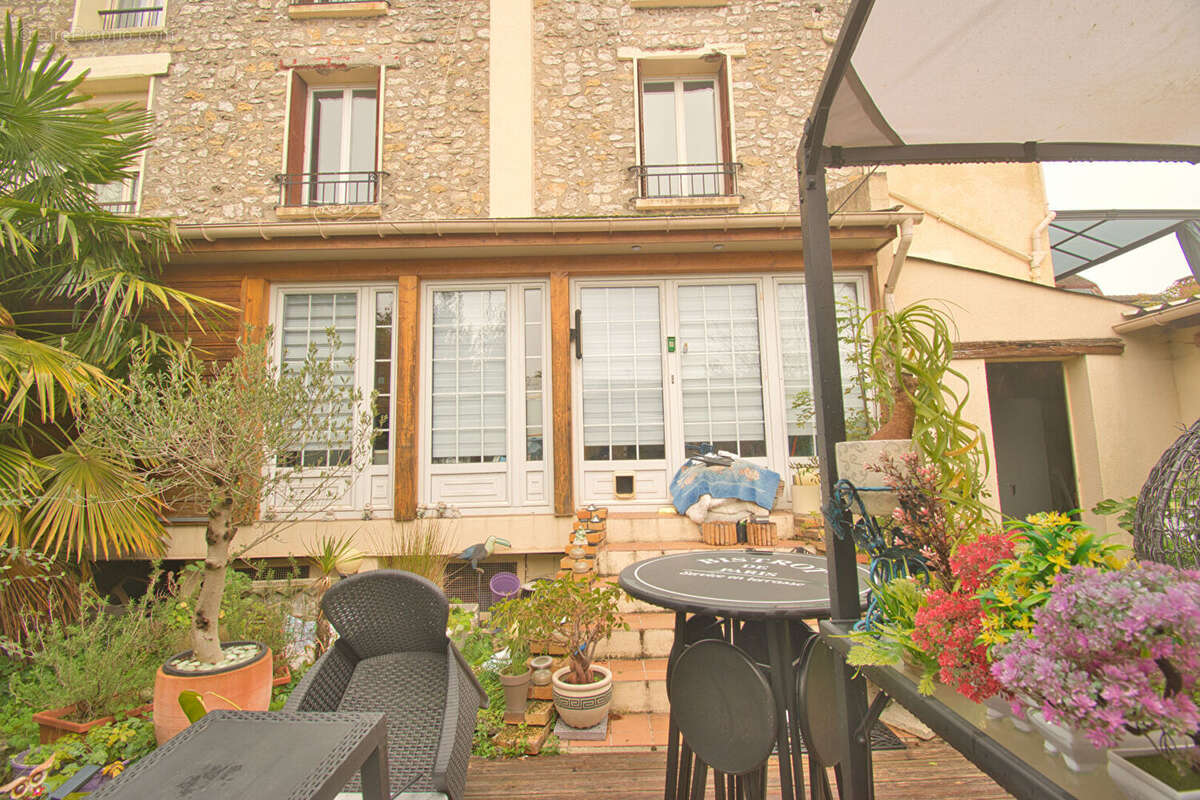 Maison à MALESHERBES