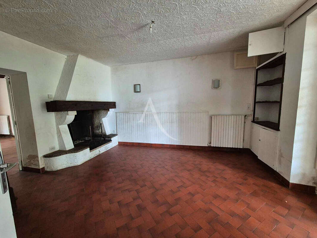 Maison à VILLENEUVE-DE-MARSAN