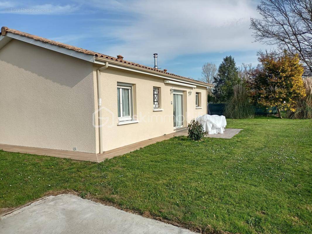 Maison à CAMPS-SUR-L&#039;ISLE