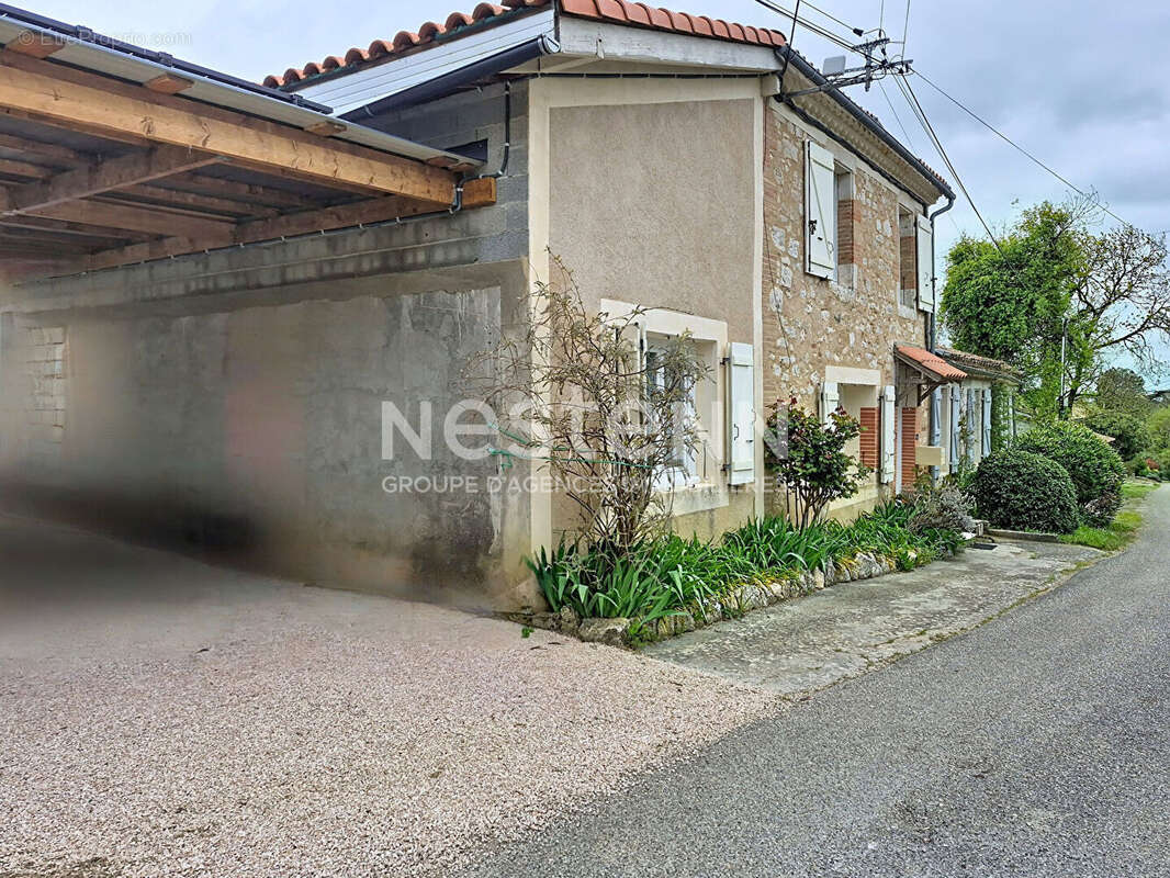 Maison à AUGNAX