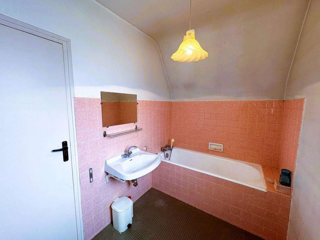 Maison à MONT-SAINT-AIGNAN