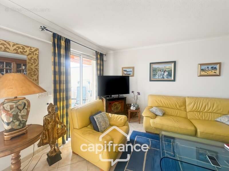 Appartement à HYERES