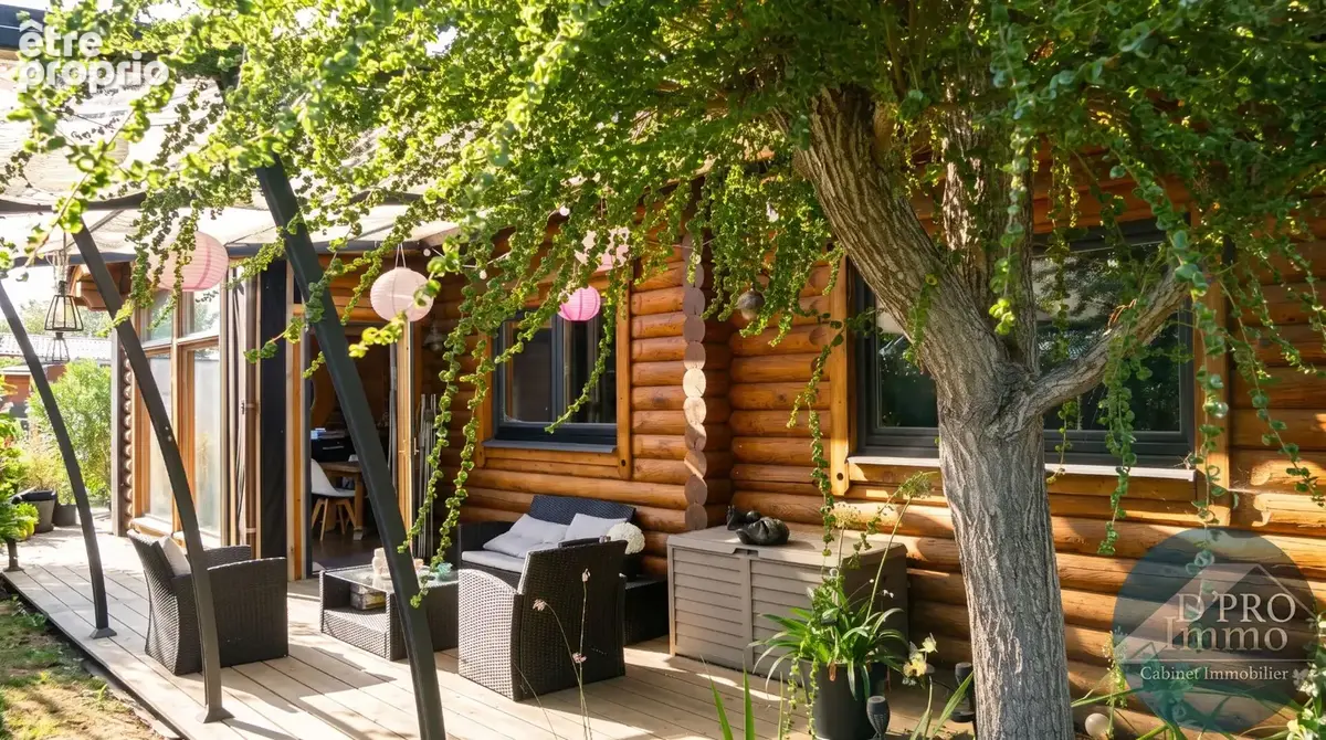 Coup de coeur pour cette maison au charme unique ! - photo 1