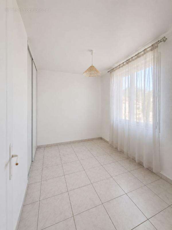 Maison t6 très bien entretenue - lumineuse - photo 8