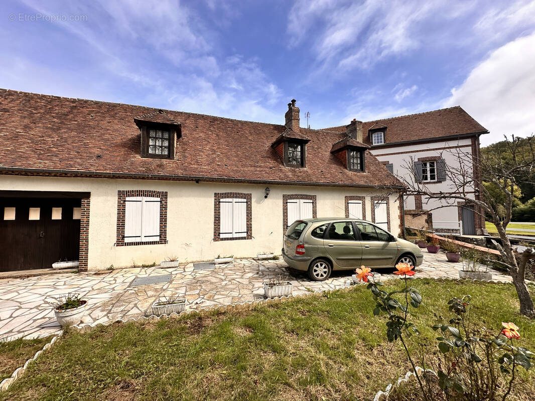 Maison à BREUX-SUR-AVRE