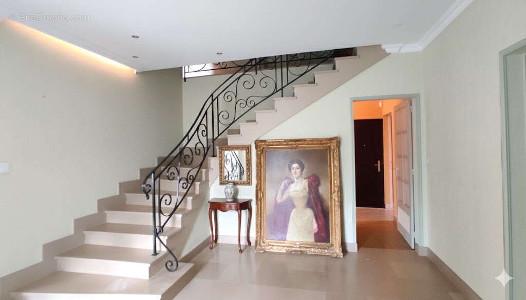 Maison 222m² à châtellerault - photo 3
