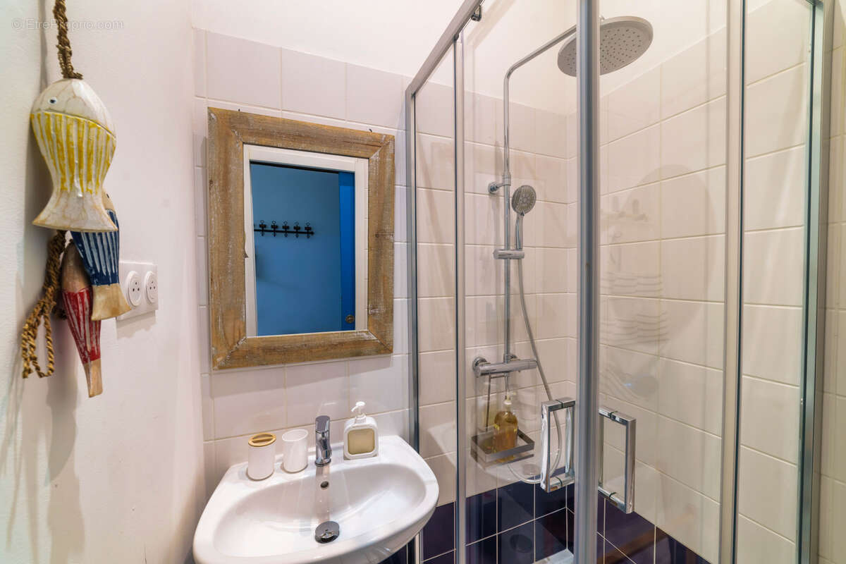 Appartement à MARSEILLE-1E