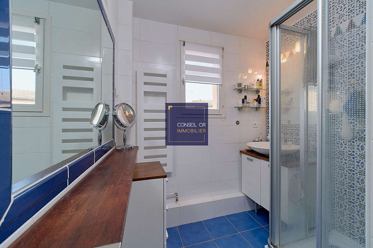 Maison à SAINT-GENIS-LAVAL