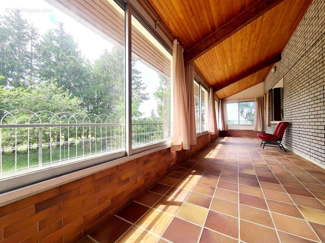 Maison à IS-EN-BASSIGNY