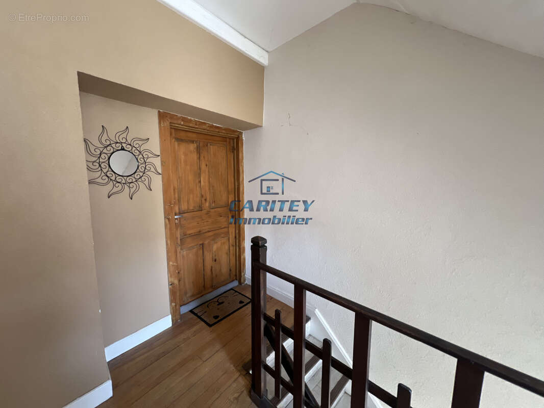 Appartement à FONTAINE-LES-LUXEUIL