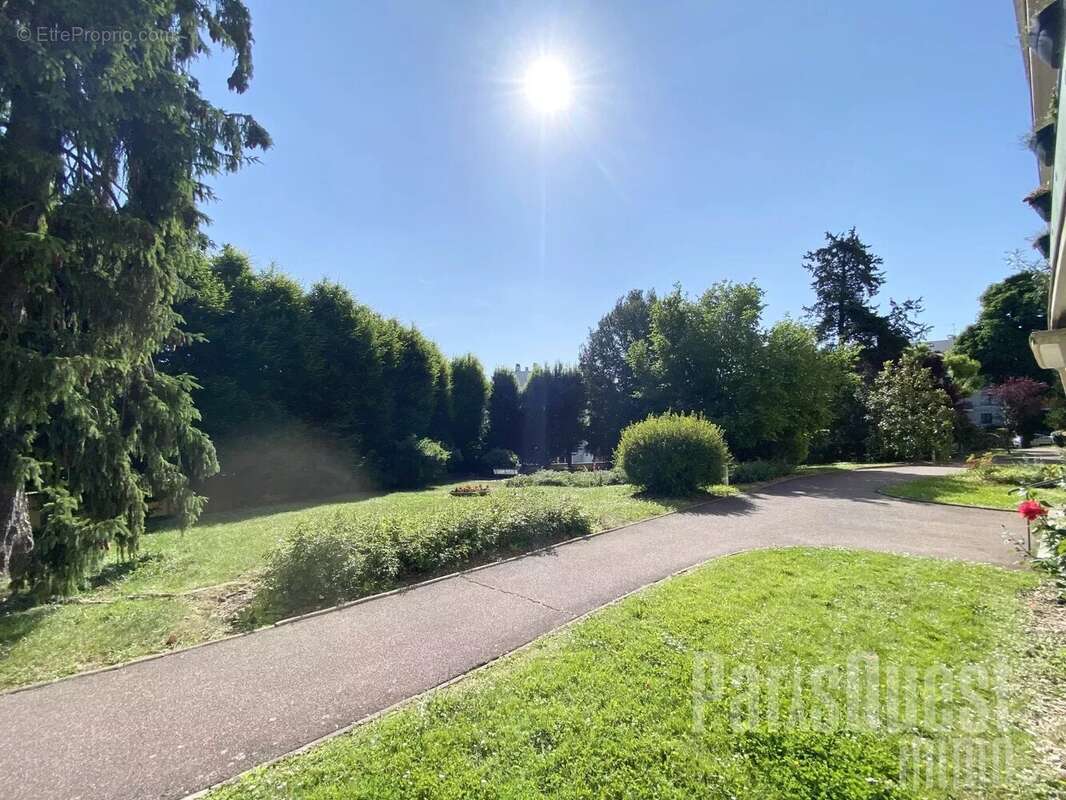 Appartement à VILLE-D&#039;AVRAY