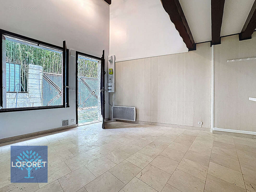 Maison à CHENNEVIERES-SUR-MARNE