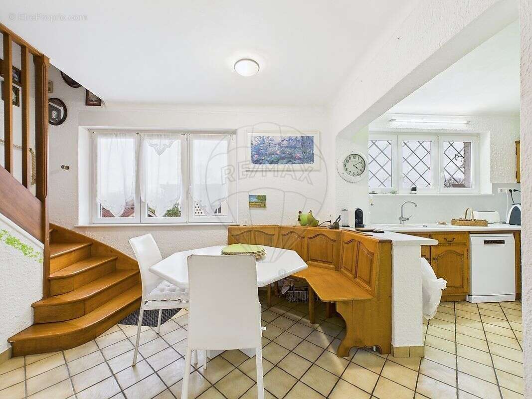 Maison à AUDUN-LE-TICHE