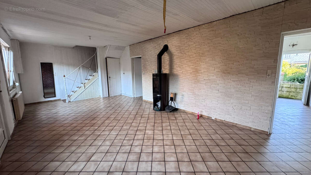 Maison à CALONNE-RICOUART